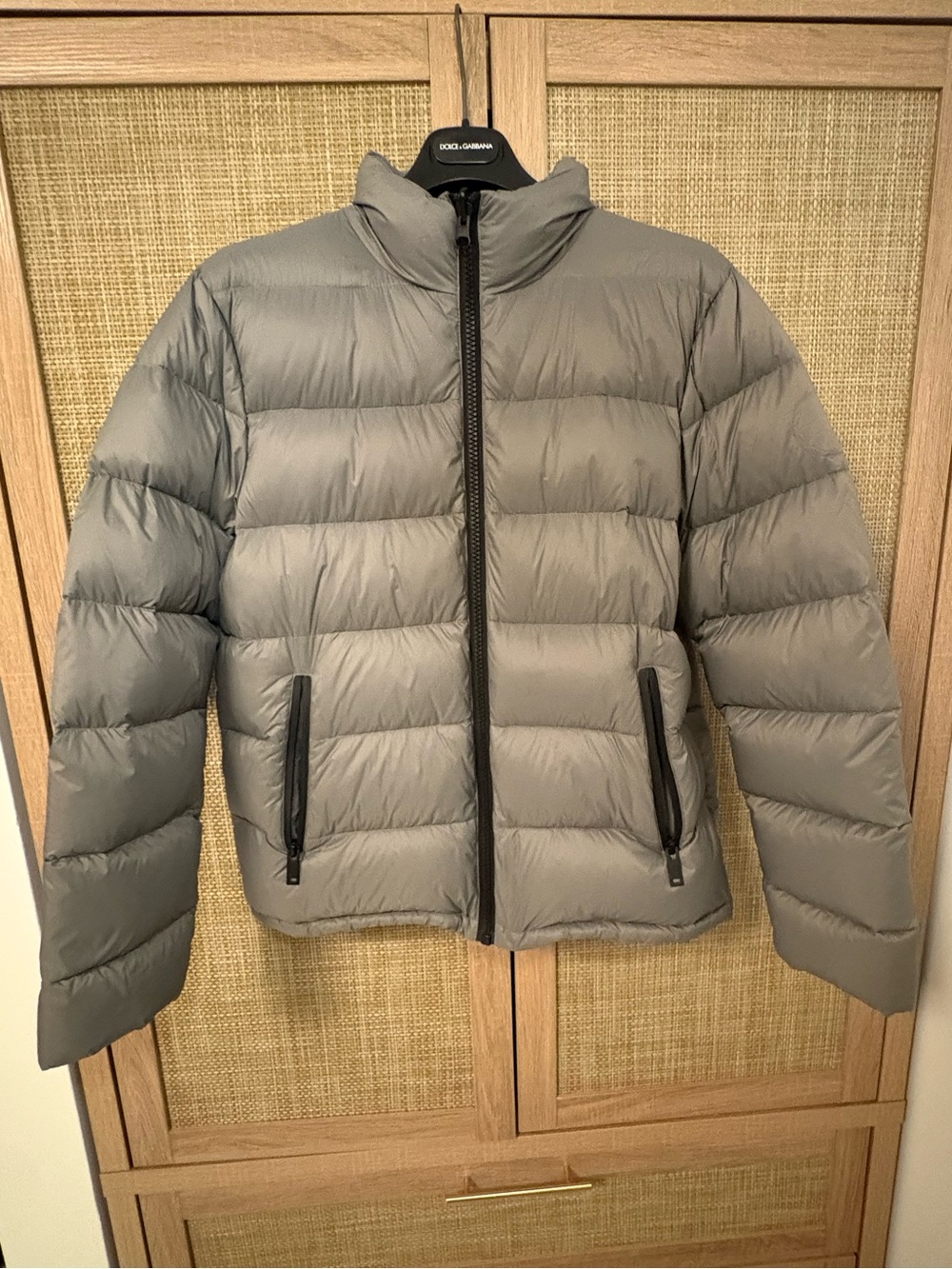 UGG Copeland MEDIUM 90% Down Puffer Jacket Gray Men’s - so lightweight!